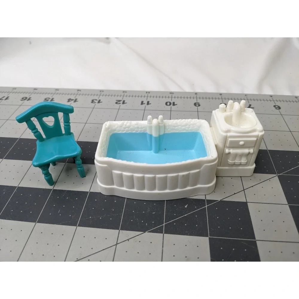 Fisher Price Sweet Streets Chair Bathtub Tub Table Produce Corn Clown Mirror Lot